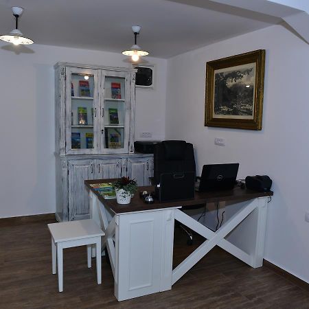 Hostel Hildegarden Tolmin Exteriör bild