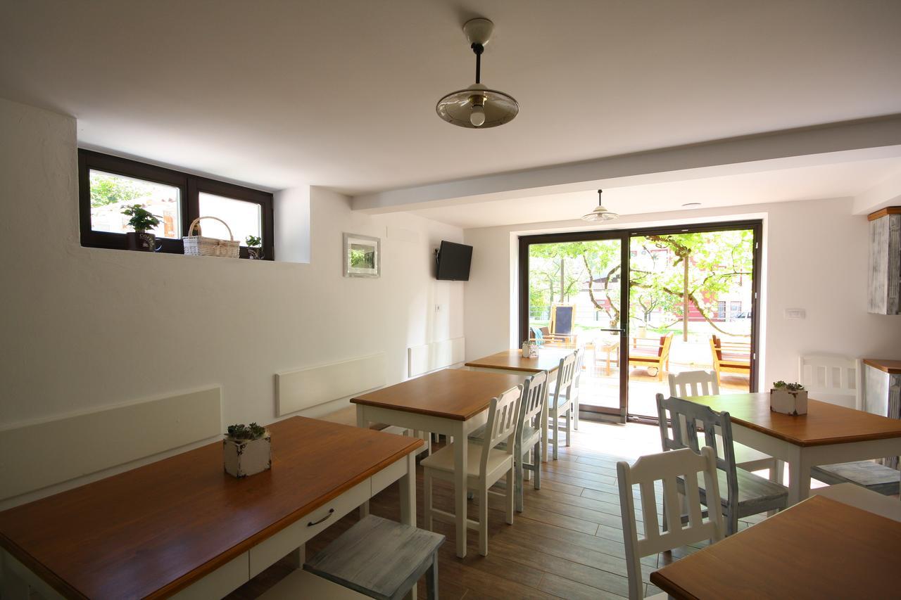 Hostel Hildegarden Tolmin Exteriör bild