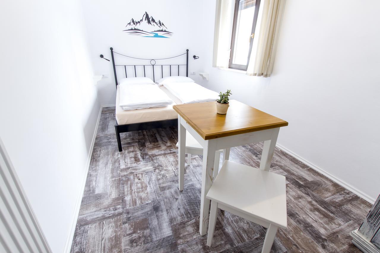 Hostel Hildegarden Tolmin Exteriör bild